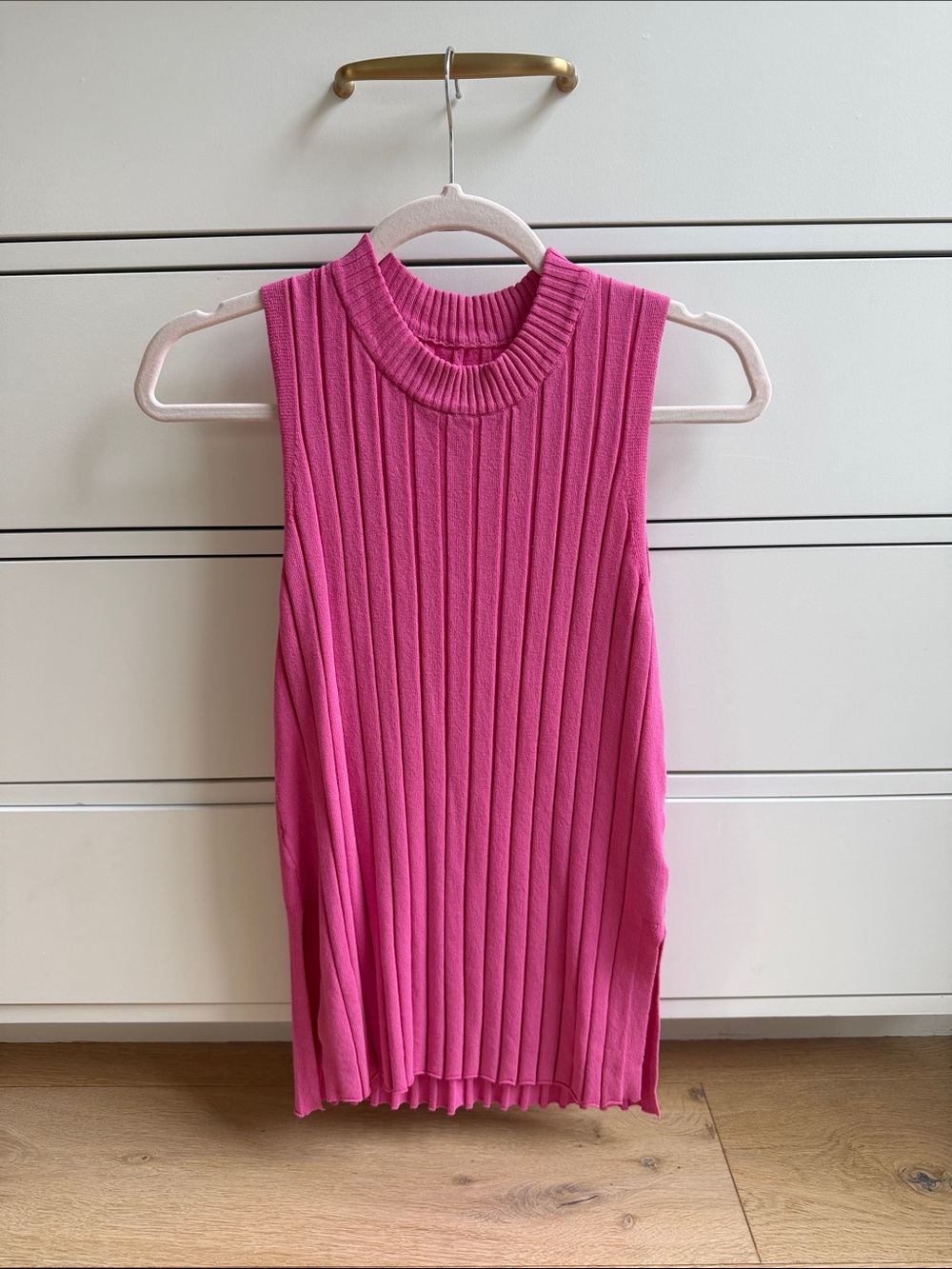 Sleeveless Rib-Knit Tank Top - Hot Pink